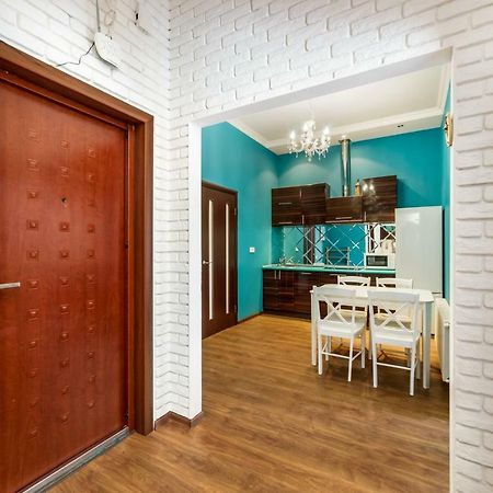 Stylish Apartment With A Balcony Overlooking The Park Oděsa Exteriér fotografie