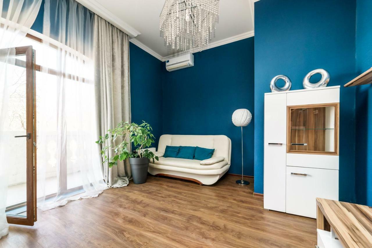 Stylish Apartment With A Balcony Overlooking The Park Oděsa Exteriér fotografie